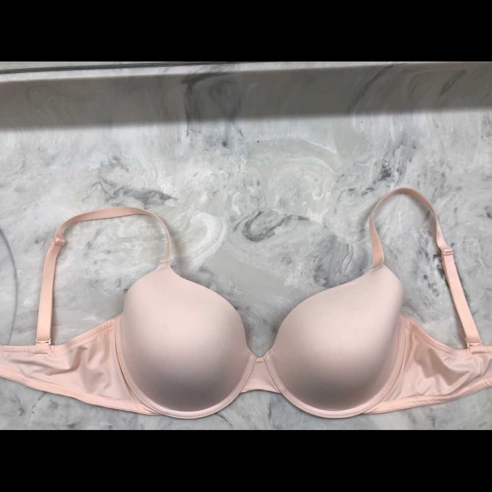 Victoria’s Secret T-Shirt Bra